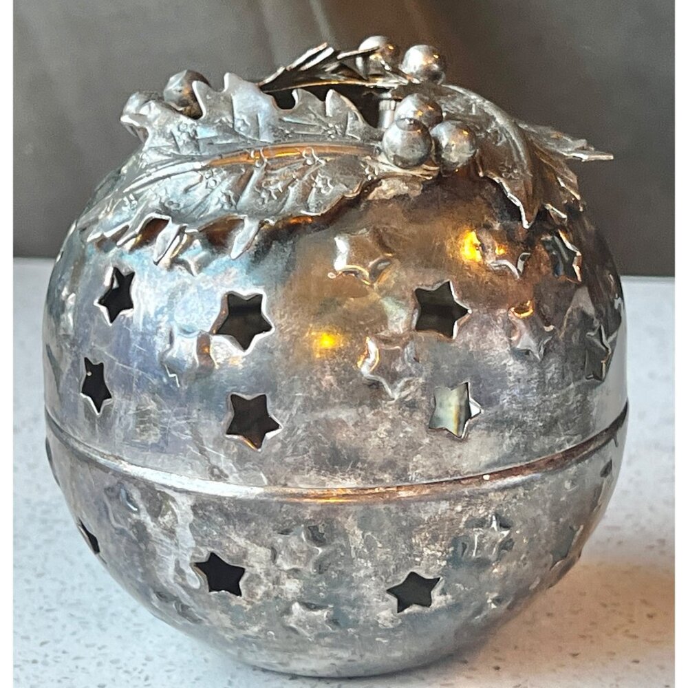 Silver Holly Leaf & Berry Star Cutout Sphere Candle Holder